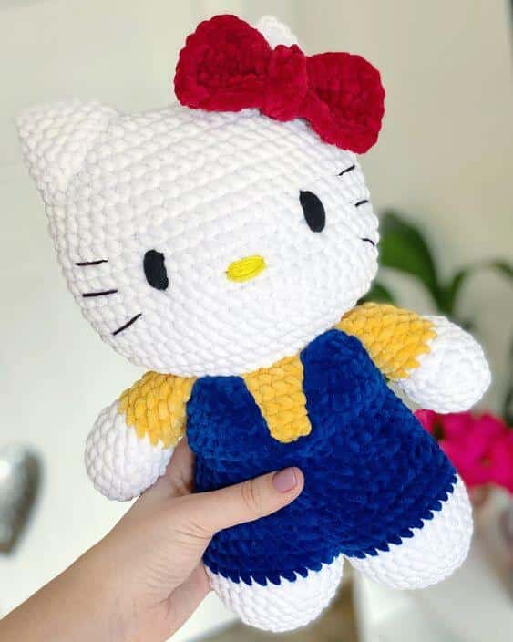 Hello-Kitty-Crochet-Pattern-Gift