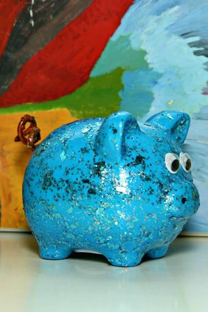 Dollar-Store-painted-piggy-bank-gift-idea
