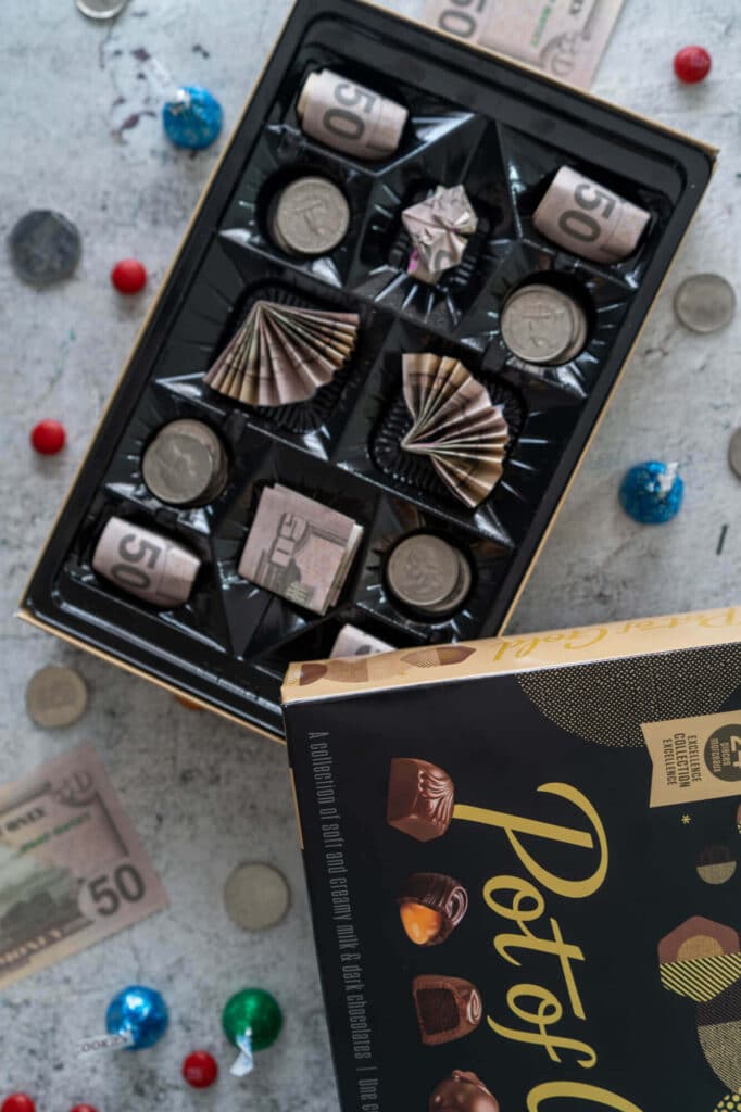 DIY-Money-Graduation-Chocolate-Box-Gift