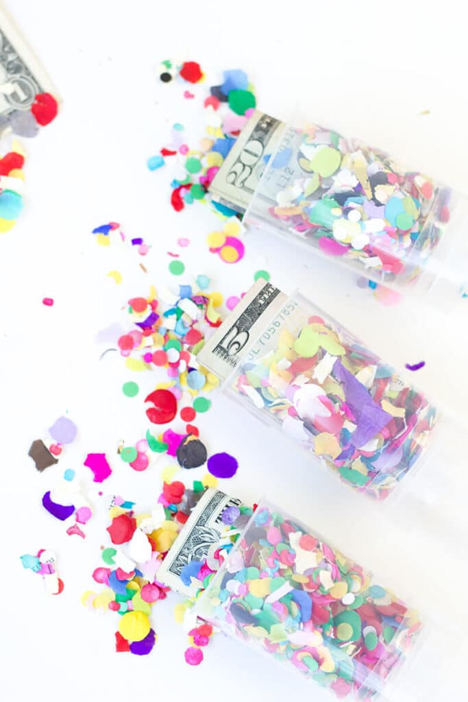 DIY-Surprise-Money-Confetti-Poppers