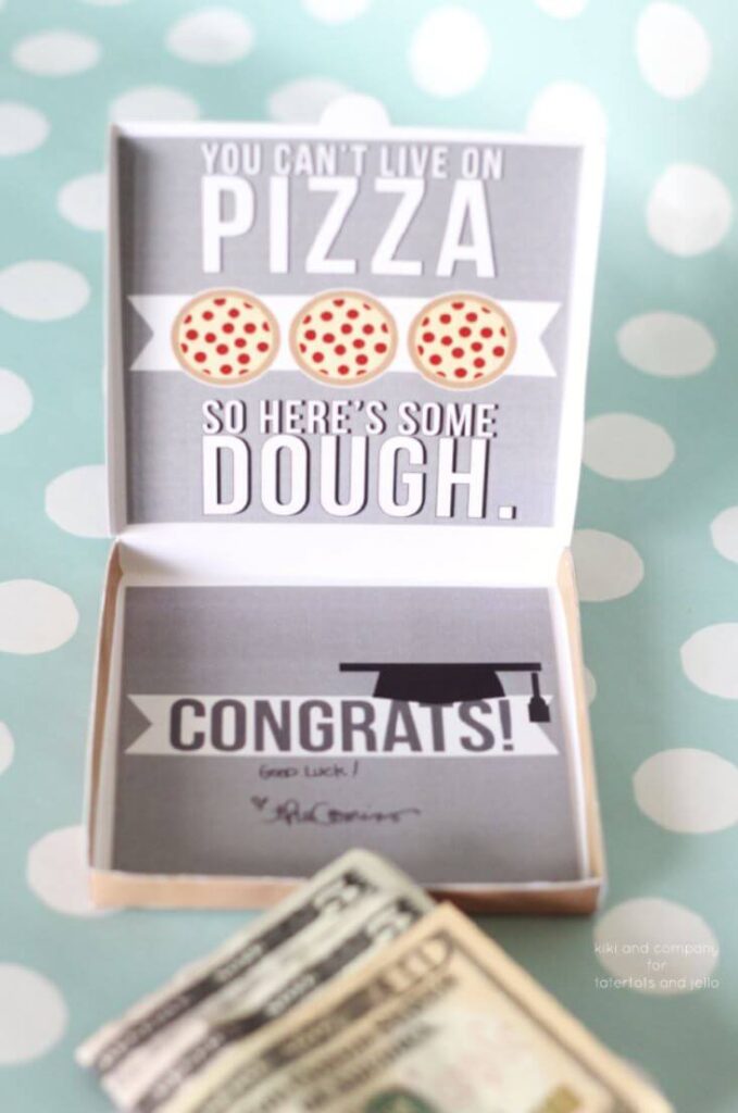 money-graduation-gift-card-pizza-holder