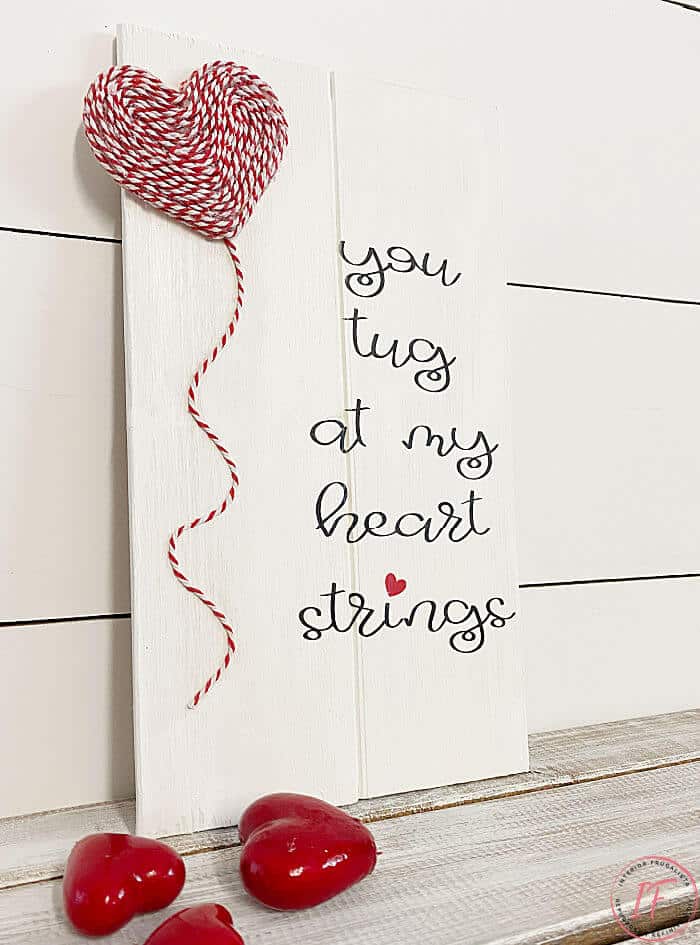 Valentines-Crafts-To-Sell-Wooden-Signs