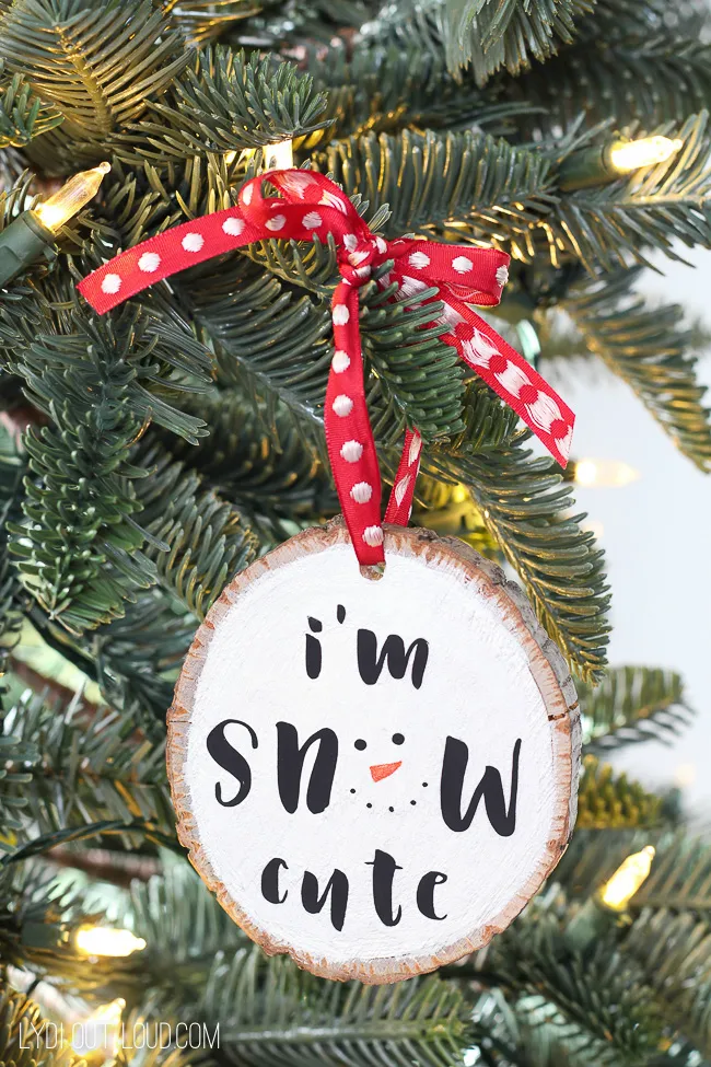 cricut-wood-slice-ornament