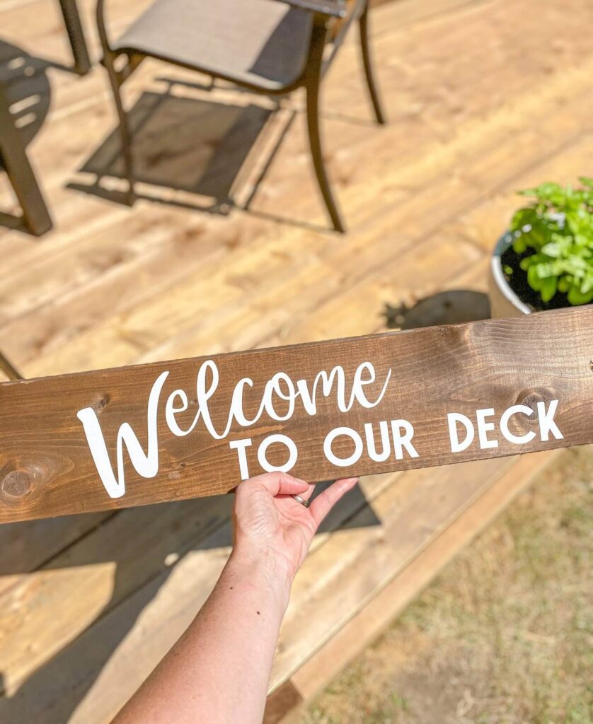 cricut-wooden-welcome-sign