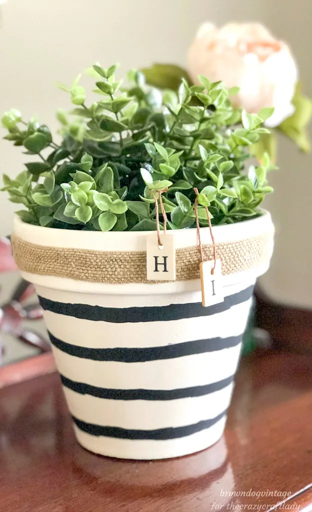 dollar-tree-painted-plant-pot-to-sell