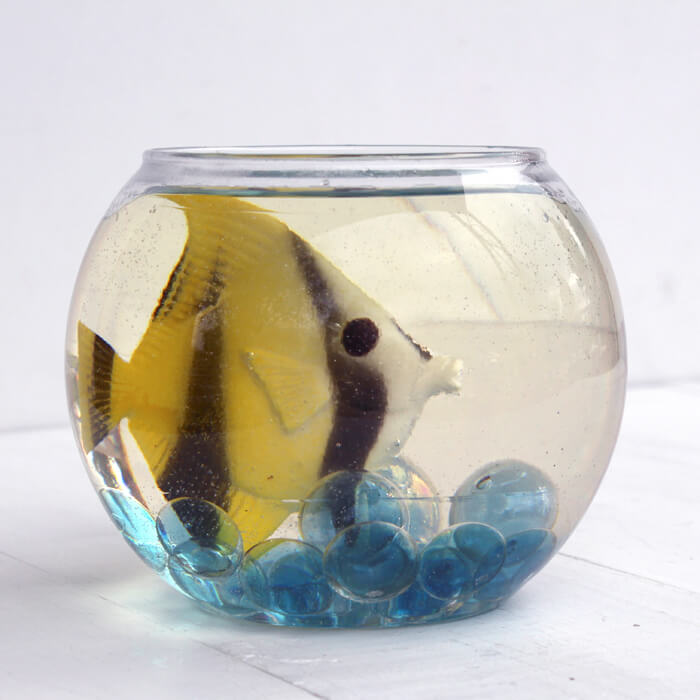 resin-fishbowl-centerpiece