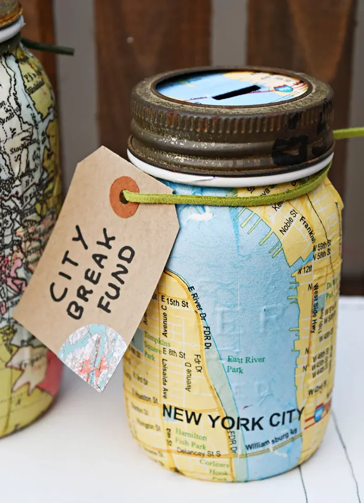 Mason-jar-bank-travel-funds