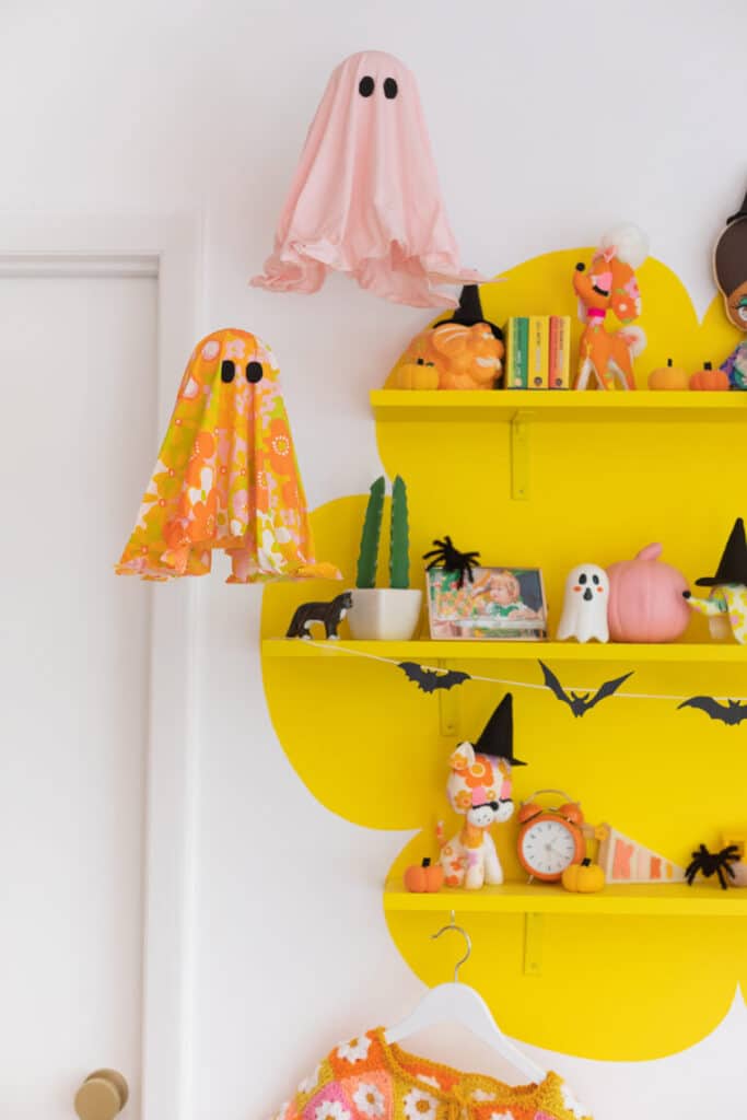 adorable hanging ghosts