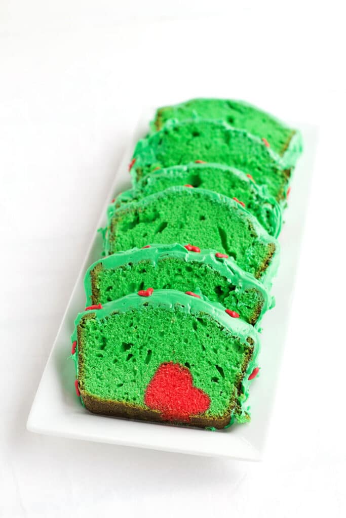 yummy Grinch cake