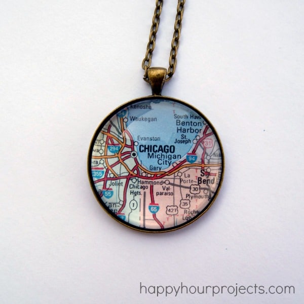 Cute Glass Hour Necklace