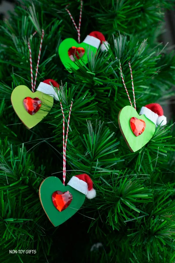 Adoráveis ornamentos com temas Grinch