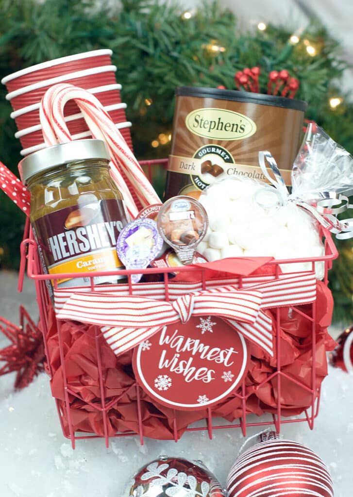 Hot-chocolate-gift-basket-for-christmas